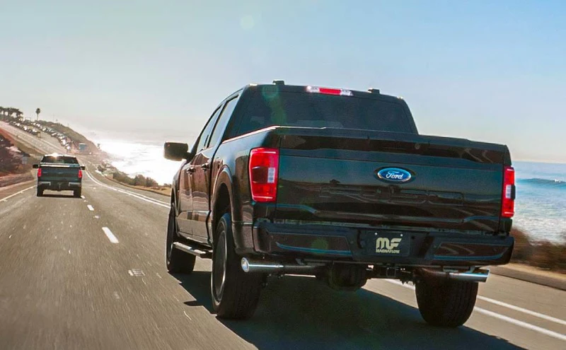 MagnaFlow SYS C/B 10 Chevy Silverado EC/SB - Image 4